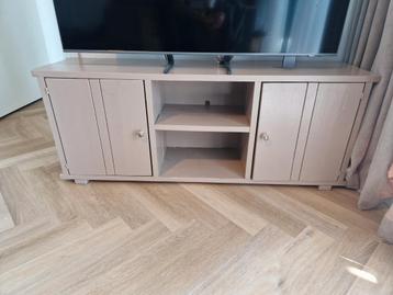 TV Kasten  beschikbaar voor biedingen