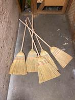 Nieuwe Stro bezem - per stuk of meer (totaal 8), Tuin en Terras, Ophalen, Zo goed als nieuw, Bezem