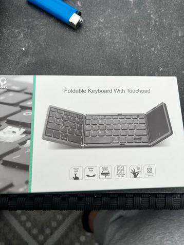 Toetsenbord inklapbaar en draadloos beschikbaar voor biedingen