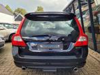 Volvo V70 2.5FT R-Design 230PK LEER / XENON / 20'' VELGEN, Auto's, Gebruikt, Zwart, Stoelverwarming, Handgeschakeld