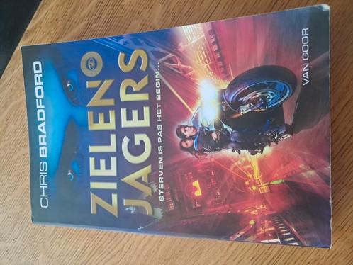 Chris Bradford - Zielenjagers, Boeken, Kinderboeken | Jeugd | 13 jaar en ouder, Zo goed als nieuw, Ophalen of Verzenden