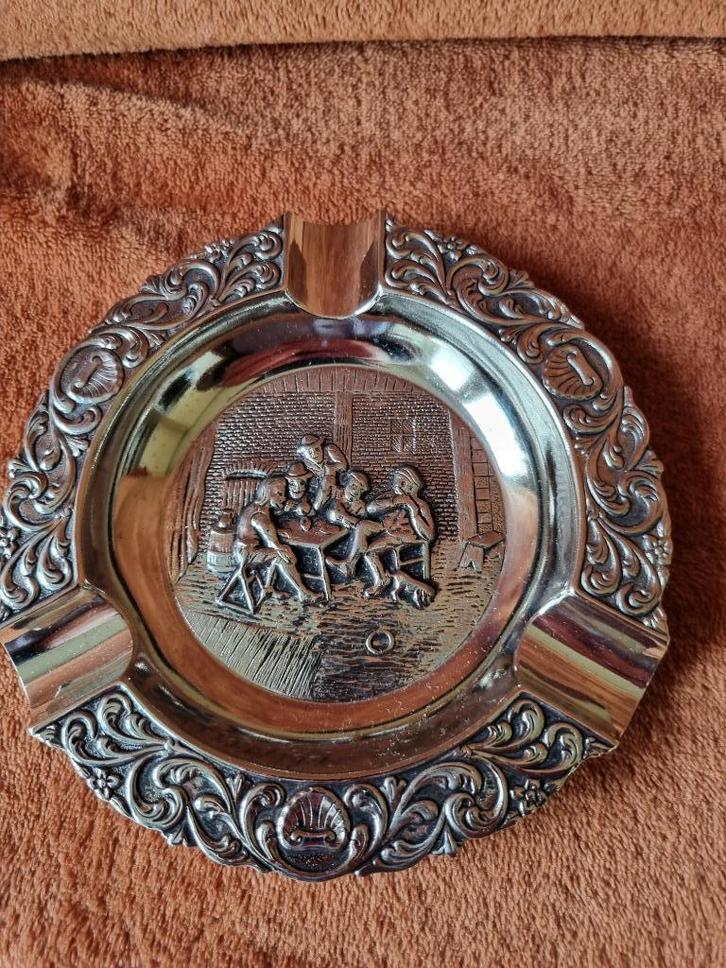 Metalen asbak, Verzamelen, Rookartikelen, Aanstekers en Luciferdoosjes, Nieuw, Asbak, Ophalen of Verzenden