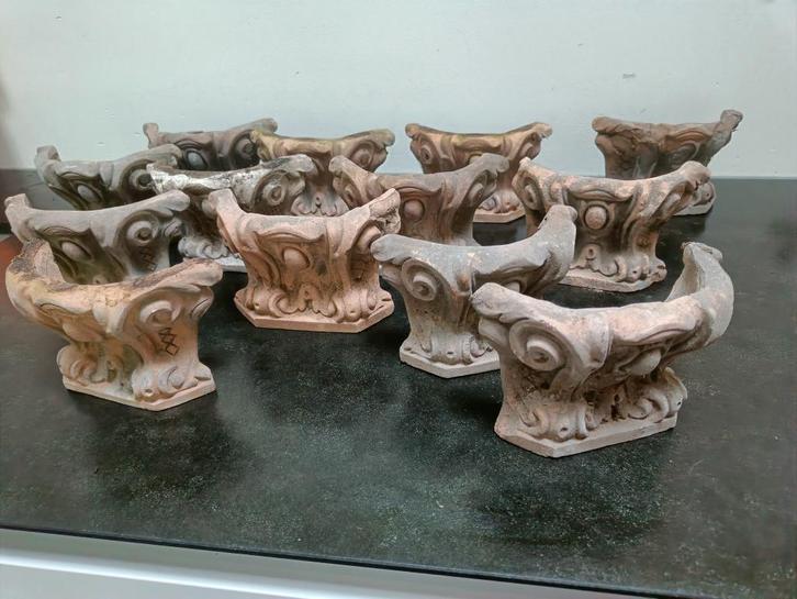 12 antieke kapiteel ornamenten, Antiek en Kunst, Curiosa en Brocante, Ophalen