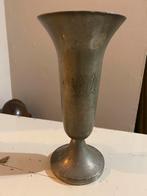 Antieke Tinnen beker, met motief , 17 cm hoog, Ophalen of Verzenden