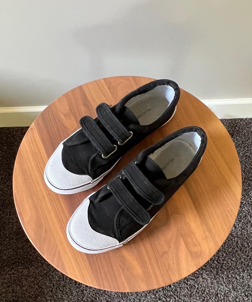 Rucanor zwarte instappers/gympen met klittenband sluiting 40, Schoenen, Rucanor, Ophalen of Verzenden, Zo goed als nieuw