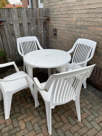 Tuintafel met 4 stoelen - 80cm doorsnee beschikbaar voor biedingen