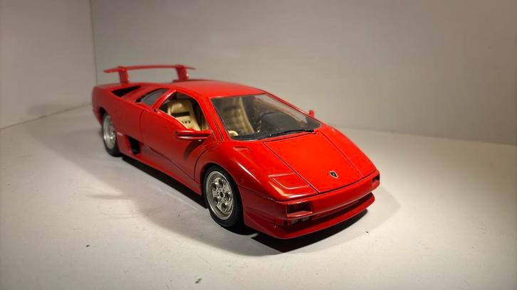 Lamborghini diablo red Bburago 1.18, Hobby en Vrije tijd, Modelauto's | 1:18, Zo goed als nieuw, Bburago, Ophalen of Verzenden