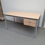 Eromes klein bureau trespa blad - 140x70 cm, Huis en Inrichting, Bureaus, Niet ingevuld, Gebruikt, Niet ingevuld, Niet ingevuld