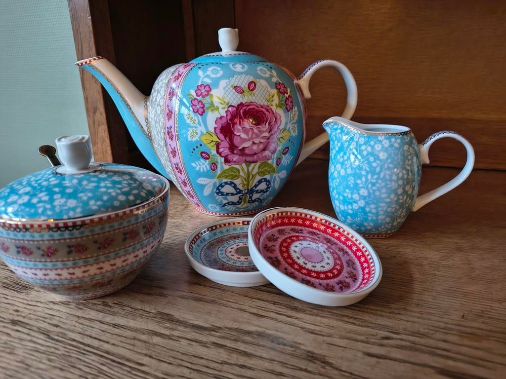Pip Studio theepot, suikerpot, melkkan en theezakjes houders, Ophalen, Zo goed als nieuw, Overige stijlen, Porselein