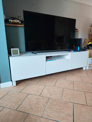 Besta tv meubel 180 x 38 x 42  beschikbaar voor biedingen
