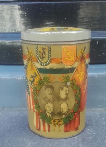 Bevrijdingsblik 2e WO 1939-1945 voorraadblik koekblik blik beschikbaar voor biedingen