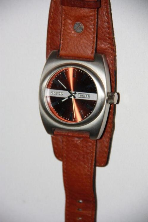 Horloges, Design, 4 x, Sieraden, Tassen en Uiterlijk, Horloges | Heren, Zo goed als nieuw, Polshorloge, Overige merken, Staal