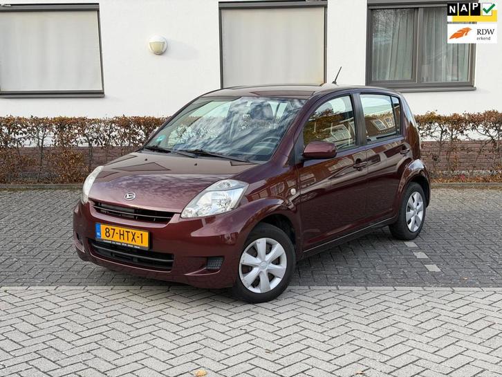 Daihatsu Sirion 2 1.0-12V Premium NAP APK AIRCO SUPER NETTE, Auto's, Daihatsu, Bedrijf, Te koop, Sirion, ABS, Airbags, Airconditioning