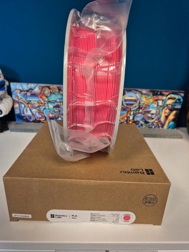 Bambu Lab PLA Basic (met spoel) - Hot Pink (1kg), Computers en Software, 3D-printerbenodigheden, Nieuw, Ophalen of Verzenden