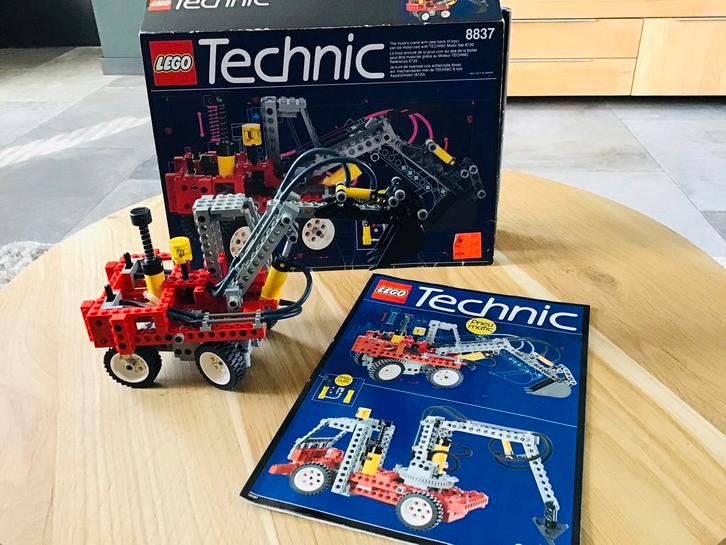 LEGO technic 8837, pneumatische graafmachine, compleet, ZGAN, Kinderen en Baby's, Speelgoed | Duplo en Lego, Zo goed als nieuw