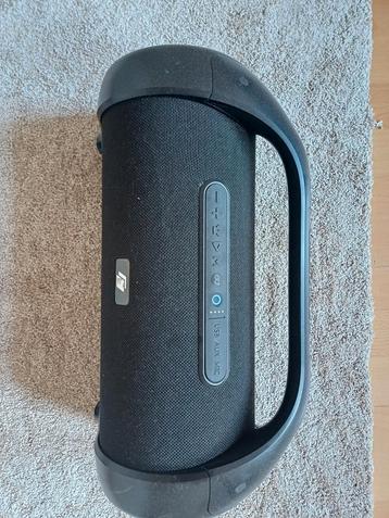 Muziekbox met lichteffecten! beschikbaar voor biedingen