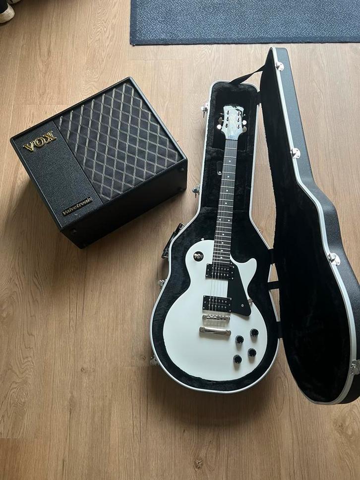 Epiphone Les Paul Studio + Vox VT40X Amp, Muziek en Instrumenten, Versterkers | Bas en Gitaar, Gebruikt, Gitaar, Minder dan 50 watt