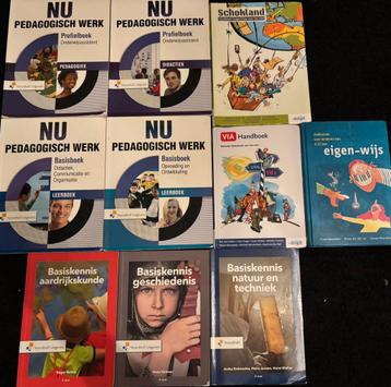 Onderwijsassistente boeken beschikbaar voor biedingen