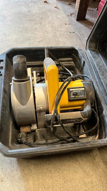 Power plus sleuvenfrees beschikbaar voor biedingen