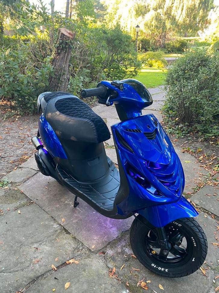 Zip 70cc, Fietsen en Brommers, Scooters | Piaggio, Zo goed als nieuw, Zip, Maximaal 45 km/u, Tweetakt, Ophalen