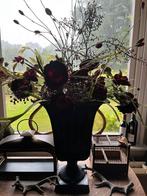 Grote bronskleurige vaas met bloemen, Ophalen of Verzenden, Overige kleuren, Overige materialen, Minder dan 50 cm