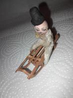 Vintage poppetje op slee, Diversen, Kerst, Ophalen of Verzenden, Gebruikt