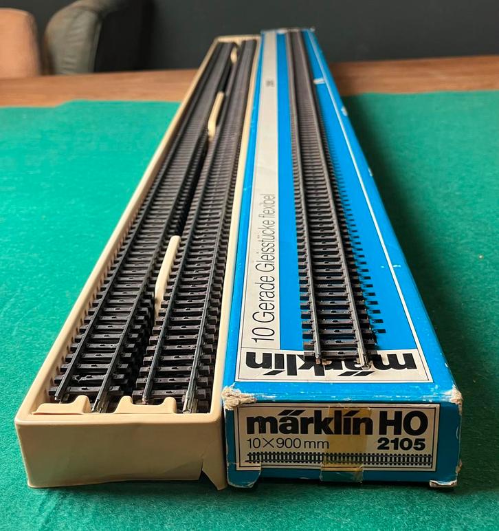 Märklin H0 rails – 10 rechte rails 900 mm – art. 2205, Hobby en Vrije tijd, Modeltreinen | H0, Zo goed als nieuw, Rails, Wisselstroom