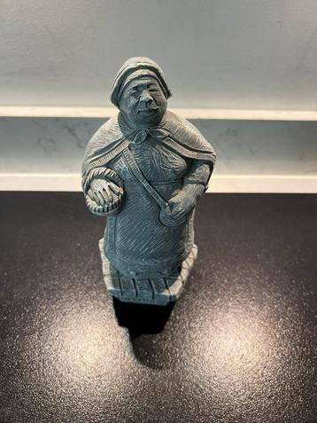 Beeldje “Mooswief Mestreech”. beschikbaar voor biedingen