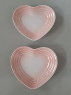 Le Creuset Hartvormige bordjes Shell Pink, Huis en Inrichting, Keuken | Servies, Ophalen of Verzenden, Nieuw, Overige stijlen
