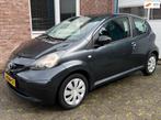 Toyota Aygo 1.0-12V airco nette auto, Auto's, Voorwielaandrijving, Gebruikt, 4 stoelen, 68 pk