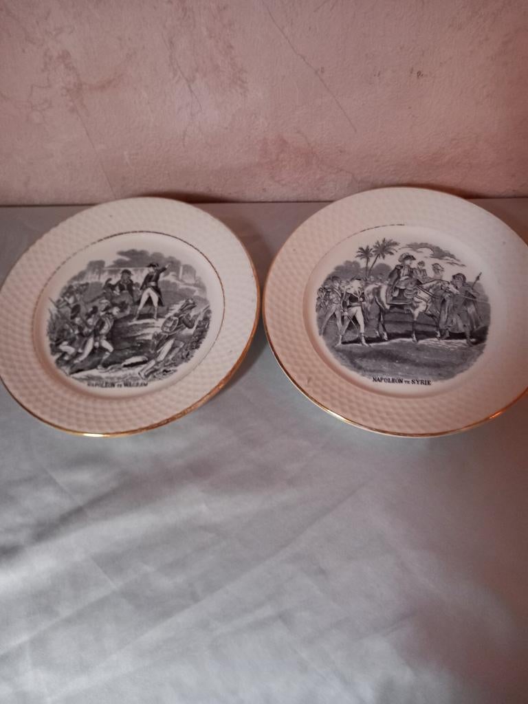 2 bordjes Napoleon Petrus Regout Maastricht, Ophalen of Verzenden