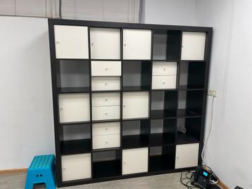 Grote Kallax kast 182x182 beschikbaar voor biedingen