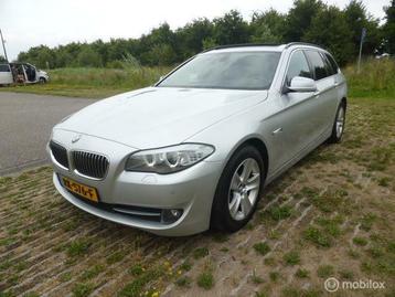 BMW 5-serie Touring 525d High Executive beschikbaar voor biedingen