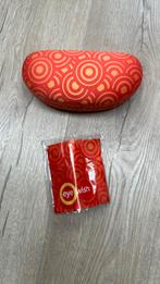 GLOEDNIEUWE Brillenkoker voor ZONNEBRIL +Brildoekje erbij, Ophalen of Verzenden, Nieuw, Rood, Dame