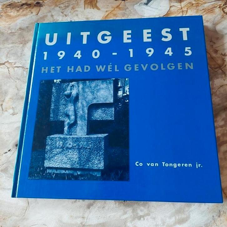 Uitgeest 1940 - 1945 /  Witte ko ., Boeken, Oorlog en Militair, Zo goed als nieuw, Overige onderwerpen, Tweede Wereldoorlog, Ophalen of Verzenden