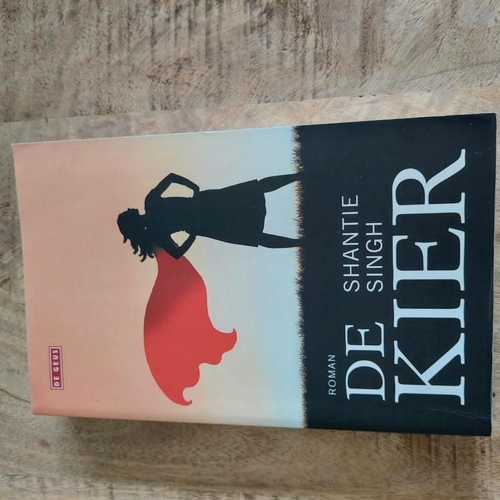 Shantie Singh - De kier, Boeken, Literatuur, Zo goed als nieuw, Ophalen of Verzenden