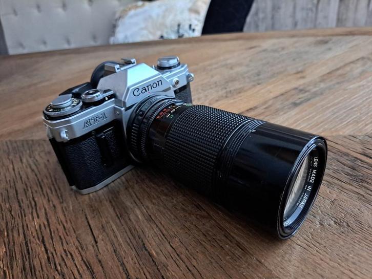 Canon AT-1 spiegelreflex camera met grote 70-150 mm Canon le, Audio, Tv en Foto, Fotocamera's Analoog, Gebruikt, Spiegelreflex