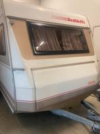 Zeer nette Dethleffs 470 , met nette  voortent, Caravans en Kamperen, Caravans, Rondzit, 60 kg, Bedrijf, Schokbreker