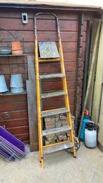 Huishoud trap antiek, Doe-het-zelf en Verbouw, Ladders en Trappen, Ophalen, Gebruikt, Minder dan 2 meter