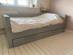 Grijze bedbank met logeerbed/opberglade WOOOD, Huis en Inrichting, Slaapkamer | Bedden, Ophalen, Zo goed als nieuw