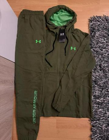 Under armour trainingspakken beschikbaar voor biedingen
