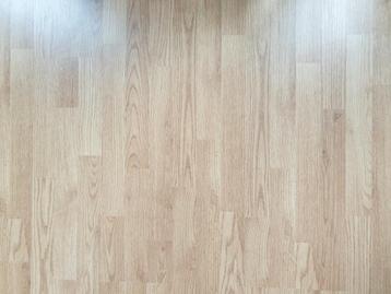 60 m² laminaat vloer beschikbaar voor biedingen