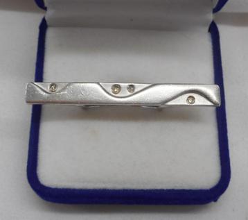 Zilveren modernist ring met 4 echte diamantjes nr.026 beschikbaar voor biedingen