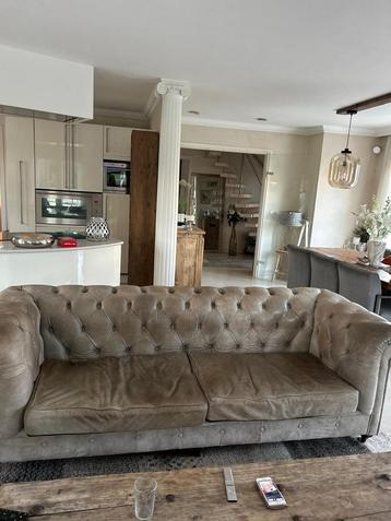 Chesterfield model van het POSTHUYS echt leder taupe beschikbaar voor biedingen