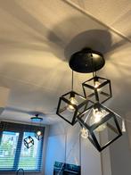 2 industriele zwarte hanglampen., Huis en Inrichting, Lampen | Vloerlampen, Minder dan 100 cm, Gebruikt, Ophalen, Industrieel.