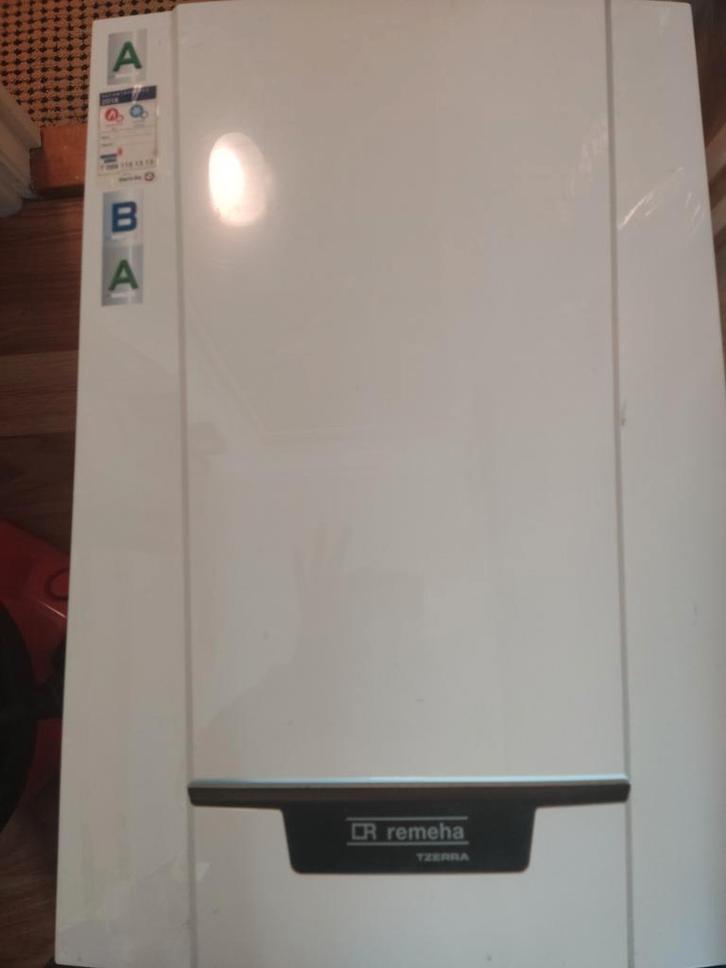 cv-ketel Remeha Tzerra M 28C - met defect: lekkage, Doe-het-zelf en Verbouw, Verwarming en Radiatoren, Gebruikt, Cv-ketel of Combi-ketel