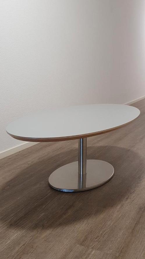 Vintage ovale salontafel metalen voet, Huis en Inrichting, Tafels | Salontafels, Gebruikt, Minder dan 50 cm, 50 tot 100 cm, 100 tot 150 cm