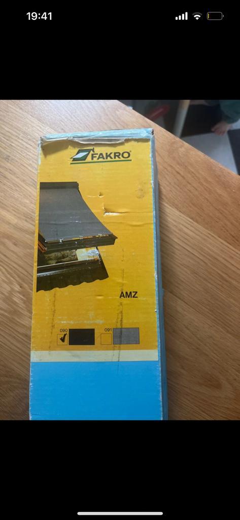 FAKRO AMZ 090 Buiten Zonwering – 78 x 98 cm (Zwart), Huis en Inrichting, Stoffering | Gordijnen en Lamellen, Zo goed als nieuw