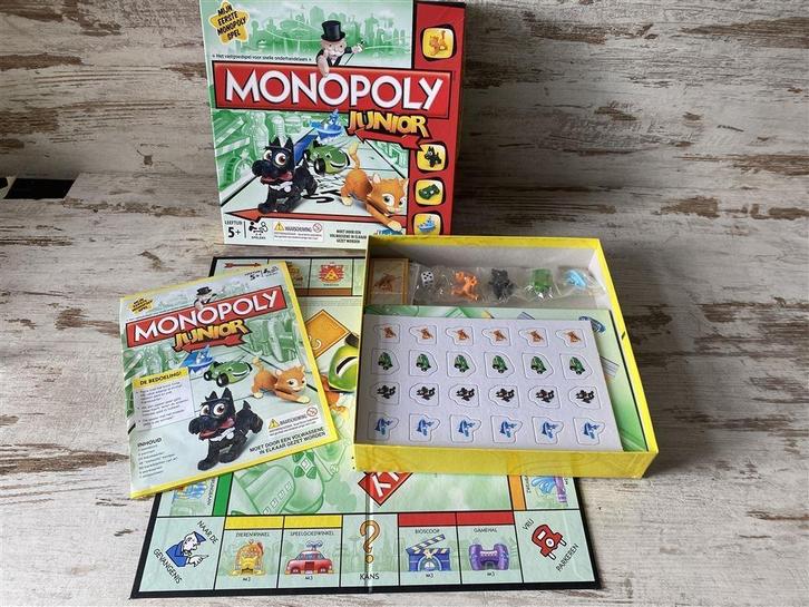 monopoly junior vierkante versie Hasbro [s245], Hobby en Vrije tijd, Gezelschapsspellen | Bordspellen, Zo goed als nieuw, Ophalen of Verzenden