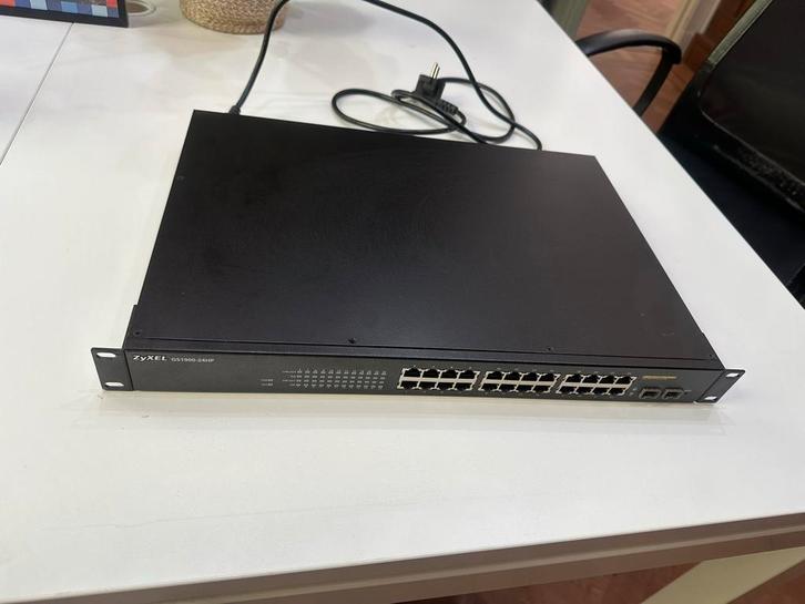 Zyxel GS1900-24HP Switch, Computers en Software, Netwerk switches, Gebruikt, Ophalen of Verzenden